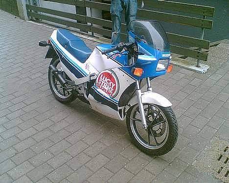 Suzuki RG 125  billede 1