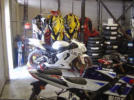 Kawasaki ZX6RR ( Solgt) billede 15