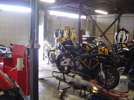 Kawasaki ZX6RR ( Solgt) billede 16