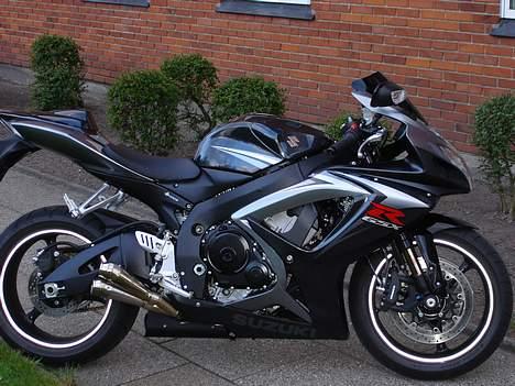 Suzuki (Solgt) GSX R 750 K7  billede 3