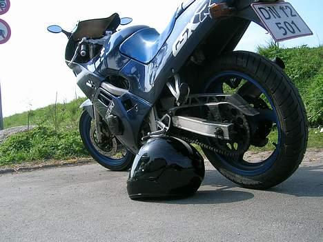 Suzuki gsxr 250  *solgt* - Nedefra billede 7