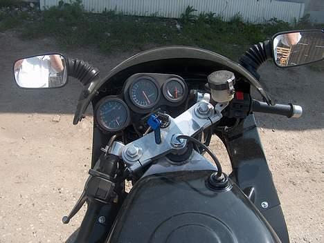 Suzuki gsx r 400 r  billede 10