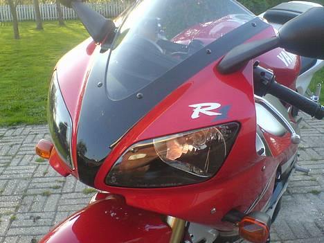 Yamaha R1 (Solgt) billede 1