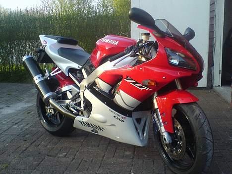 Yamaha R1 (Solgt) billede 3