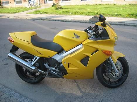 Honda VFR800 *SOLGT* billede 4