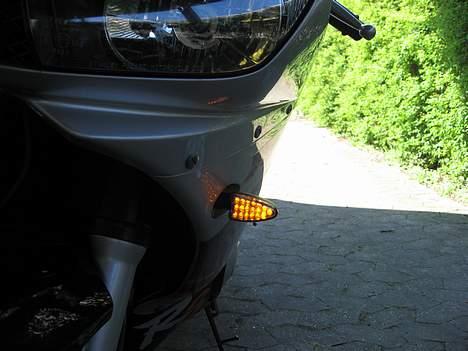 Yamaha yzf r6 billede 8