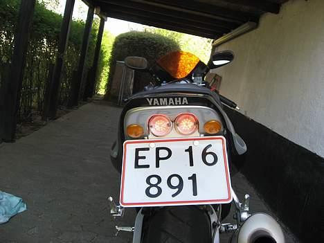 Yamaha yzf r6 billede 12