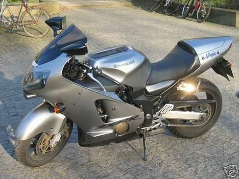 Kawasaki ZX12R billede 2