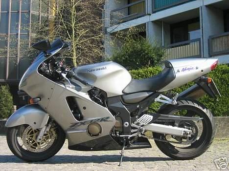 Kawasaki ZX12R billede 4