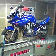 Suzuki GSF 600S