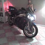 Yamaha R1