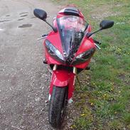 Yamaha YZF R1