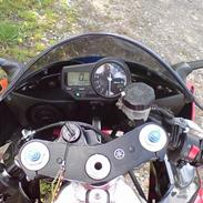Yamaha YZF R1