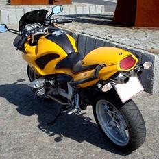 BMW R1100S