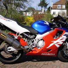 Honda CBR 600 F4 Solgt
