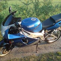 Yamaha YZF 750 R **Solgt** 