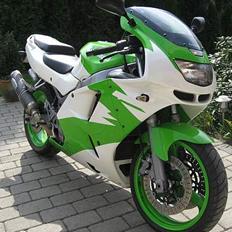 Kawasaki ZX6R