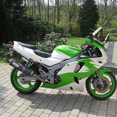 Kawasaki ZX6R
