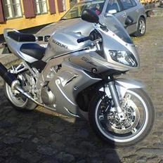 Suzuki sv1000s **SOLGT**