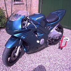 Honda CBR 600 F2 Banejern