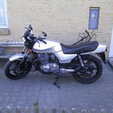 Suzuki gs450e