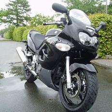 Suzuki GSX 750 F