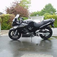 Suzuki GSX 750 F