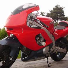 Yamaha YZF 600 R