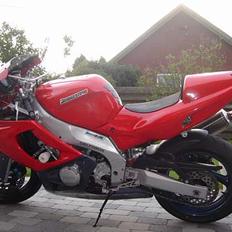 Yamaha YZF 600 R
