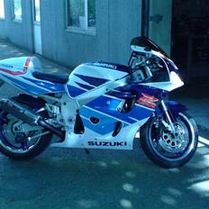 Suzuki GSXR 750 SRAD (solgt)