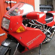 Ducati 900 SuperLight 