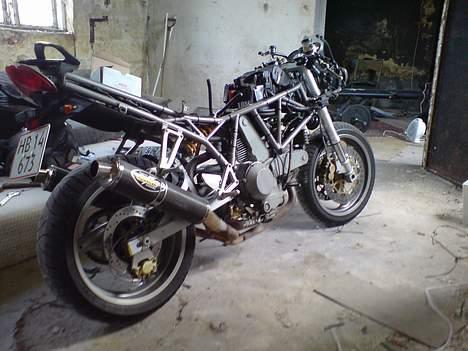 Ducati 900 s i,e - helt nøgen billede 4