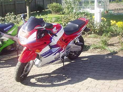 Honda CBR 600F billede 2