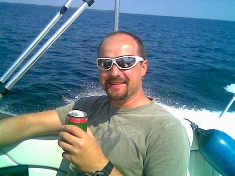 Honda CBR 1100 XX - Her er den glade ejer af  begge cykler. Vind i håret(det der er tilbage)og en øl i hånden kan man forlange mere ?? billede 10