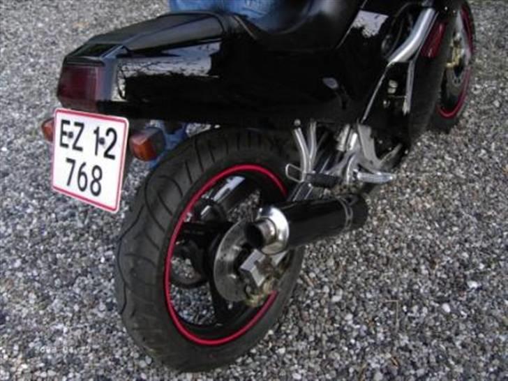 Suzuki GSX-R 250 billede 11