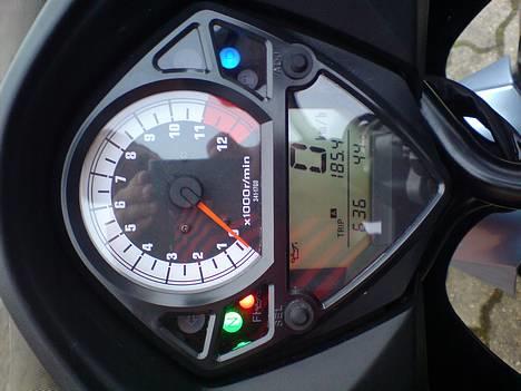 Suzuki SV650S billede 4