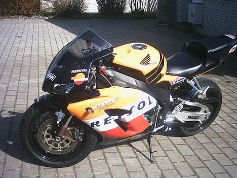 Yamaha R1 - Vens Mc-Den er sgu sprød billede 12