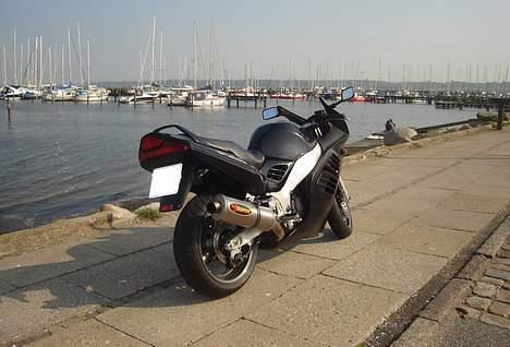 Suzuki RF 900 R (SOLGT) - RF 900 R -Horsens Havn billede 5