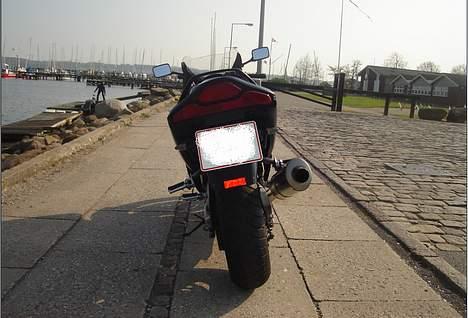 Suzuki RF 900 R (SOLGT) - RF 900 R -Horsens Havn billede 6