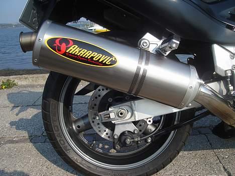 Suzuki RF 900 R (SOLGT) - Akrapovich "brum brum" billede 7