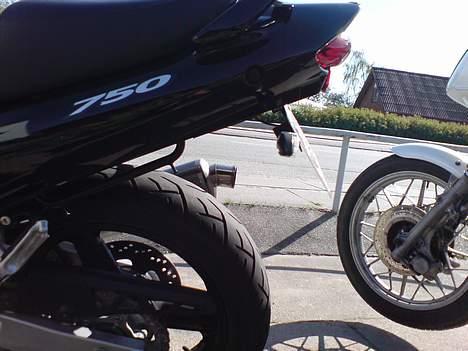 Suzuki Gsx 750f  R.I.P. billede 12