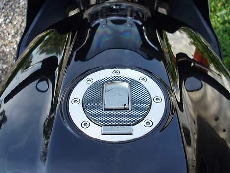 Yamaha FZS 600 Fazer - Tankdæksel i carbon-look billede 9