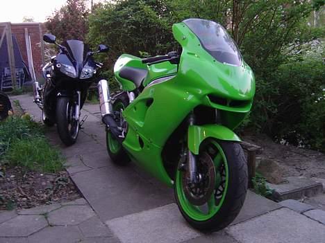 Kawasaki ZX6R Baneracer *solgt* billede 2