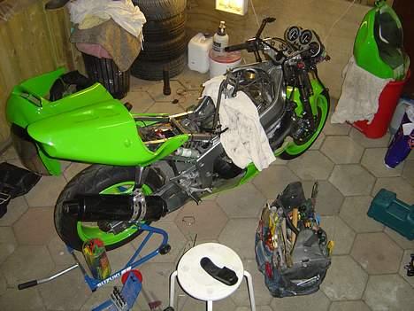 Kawasaki ZX6R Baneracer *solgt* billede 5