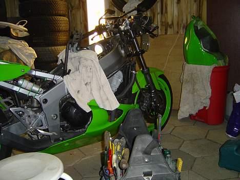 Kawasaki ZX6R Baneracer *solgt* billede 8