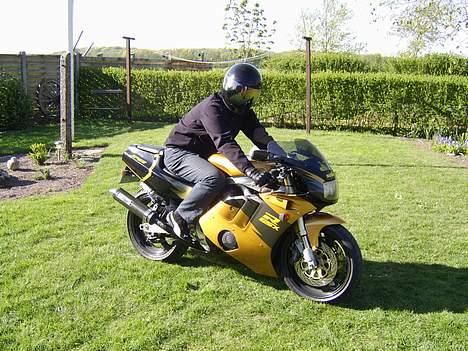 Suzuki Gsx-r 400 (Solgt) billede 11