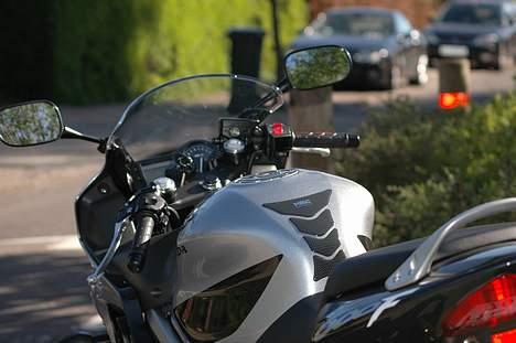 Honda CBR600F *solgt* billede 5