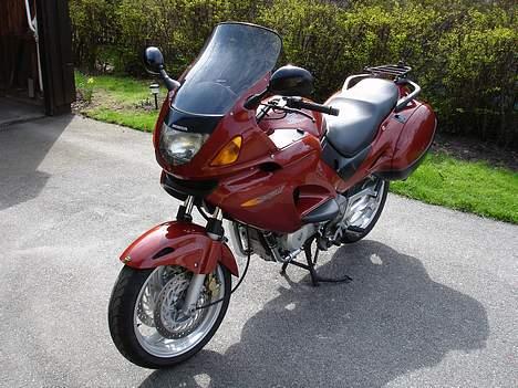 Honda Nt 650 Deauville billede 2