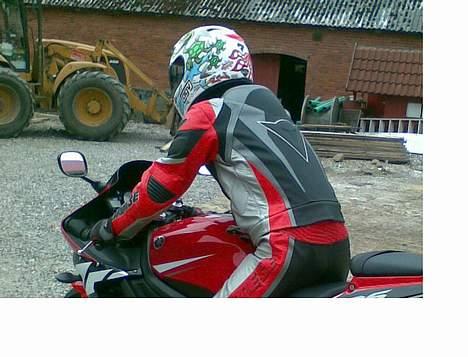 Yamaha YZF R6 (solgt) billede 10