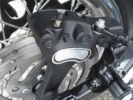 Harley Davidson Dyna Street Bob billede 7